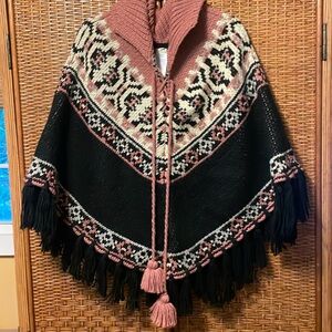 Gorgeous Free People poncho One Size black, cream, mauve, grey EUC